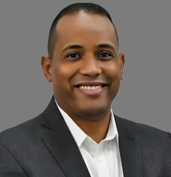 Ing. Francis Cuevas, articulistas invitado