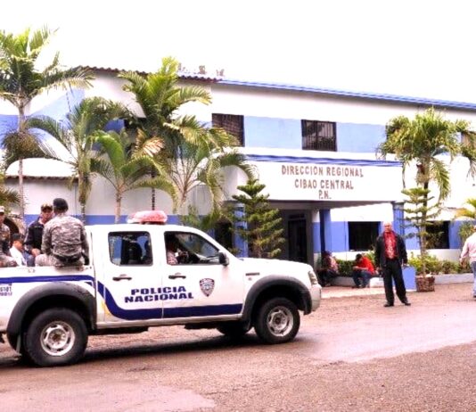 LA VEGA: Las autoridades investigan cuerpo hallado calcinado en un vehículo en La Vega