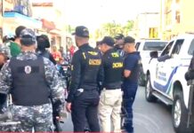 POLICIAL: Videos revelan cómo ocurrió el asalto en Azua y cómo buscan al prófugo