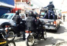AZUA: PN busca en helicóptero un prófugo de 5 que intentaron asaltar remesadora, 3 de los cuales murieron en tiroteos con agentes