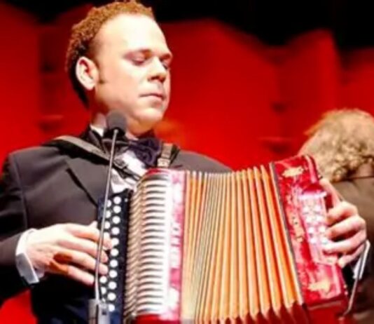MÚSICA: El merengue se apoderó del Arena del Cibao: El Prodigio y la Súper Banda hacen historia en su reencuentro