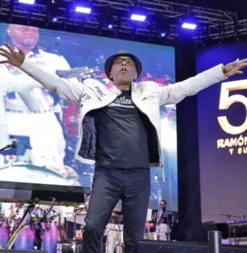 MÚSICA: Ramón Orlando celebra 50 años de carrera con un Estadio Olímpico repleto de público