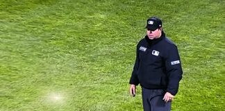 DEPORTES. Cerveceros dejan a los Padres en el terreno en juego 2 de la Serie Divisional de la Liga Nacional