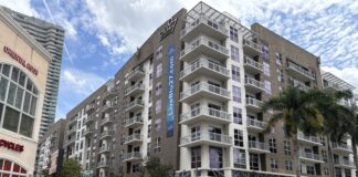EU: Autoridades investigan muerte de joven mujer cayó de edificio en el Bronx