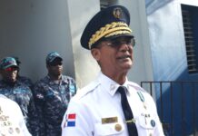 PN: Mateo Moquete sufre accidente y director de Policía lo visita