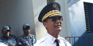 PN: Mateo Moquete sufre accidente y director de Policía lo visita