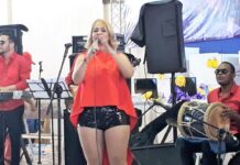VIOLENCIA: Miriam Cruz vive momentos de tensión: motorista lanza una piedra contra su vehículo