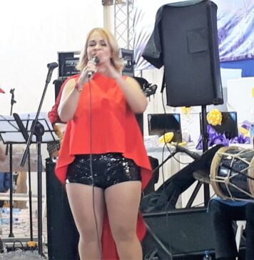 VIOLENCIA: Miriam Cruz vive momentos de tensión: motorista lanza una piedra contra su vehículo